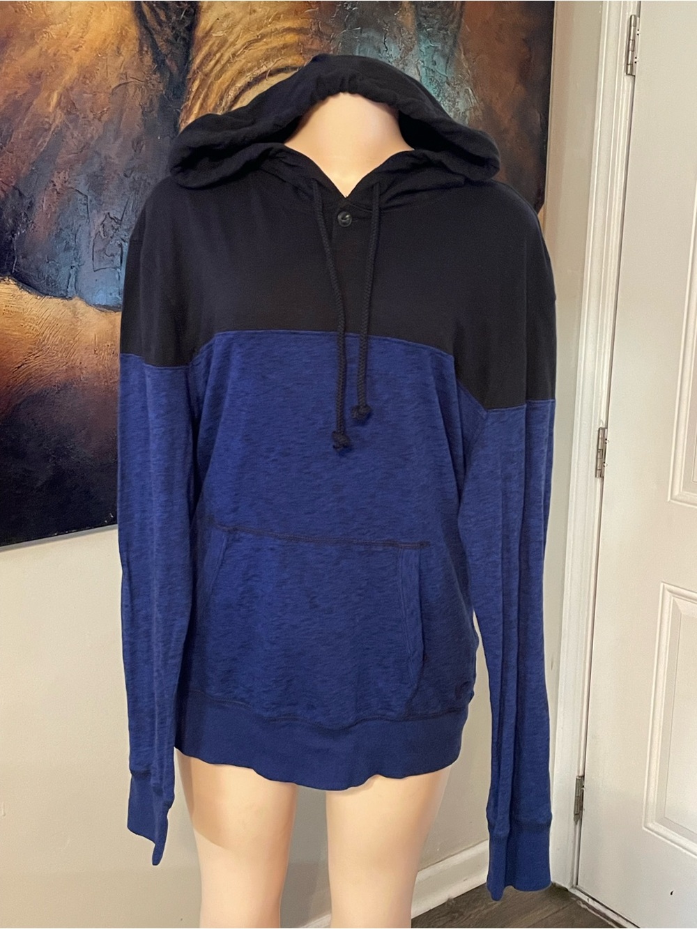American Eagle Outfitters Two-Tone draw string Hoodie top Navy &Black men Large